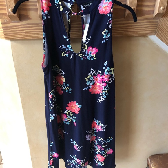 Derek Heart Floral Dress - Picture 2 of 9